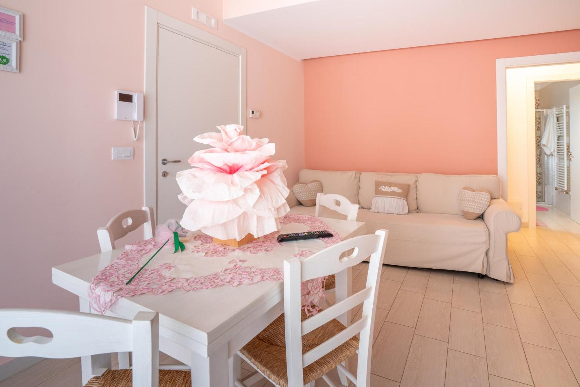 Petali Rosa - Dimora Peonia Villa โปลีญาโนอามาเร ภายนอก รูปภาพ
